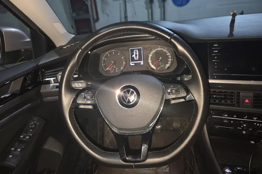 2021 VOLKSWAGEN BORA thumbnail 3