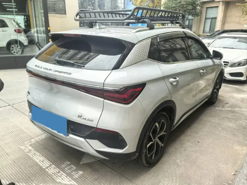 2023 BYD YUAN thumbnail 3