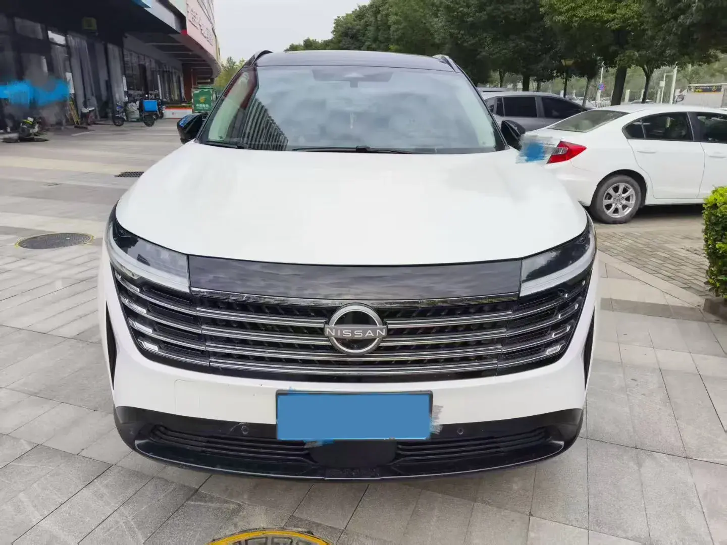 2024 NISSAN PATHFINDER thumbnail 2