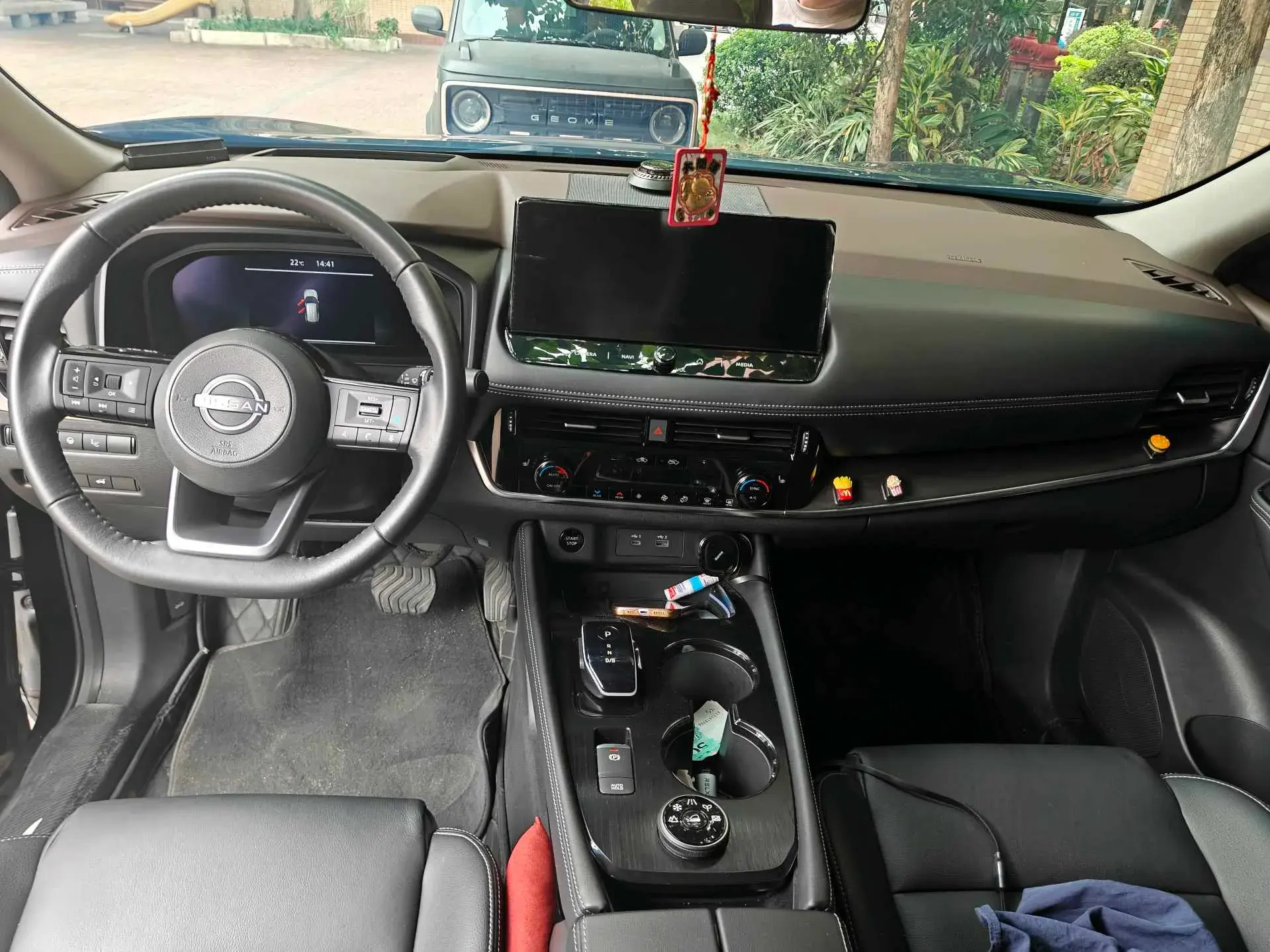 2023 NISSAN X-TRAIL thumbnail 3