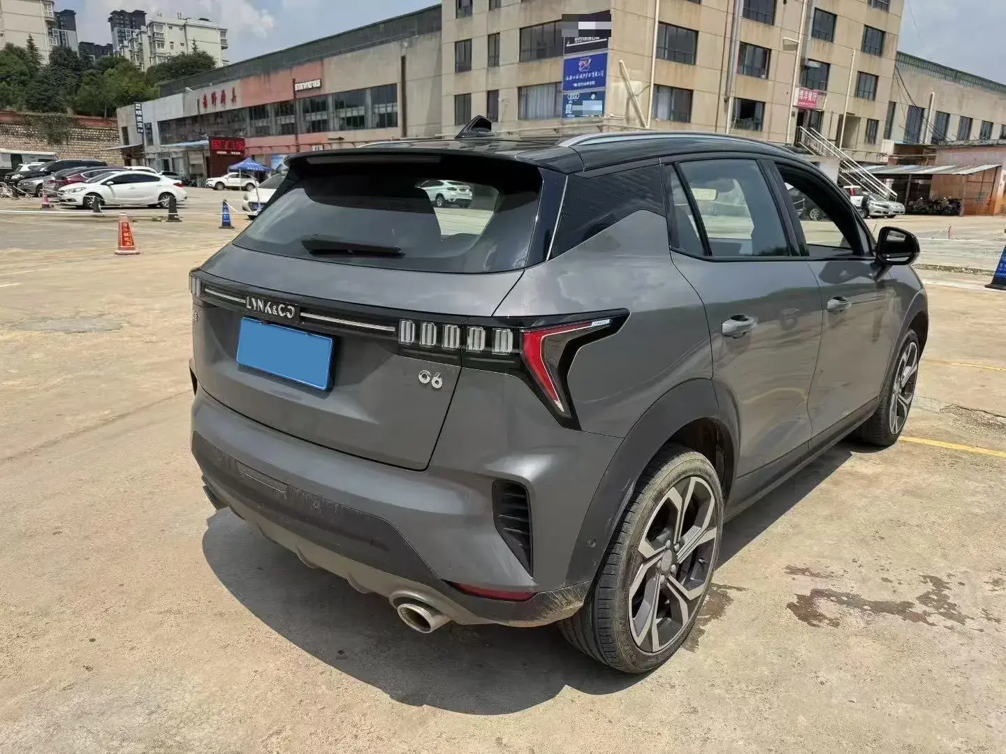 2023 LYNK&CO 06 thumbnail 4