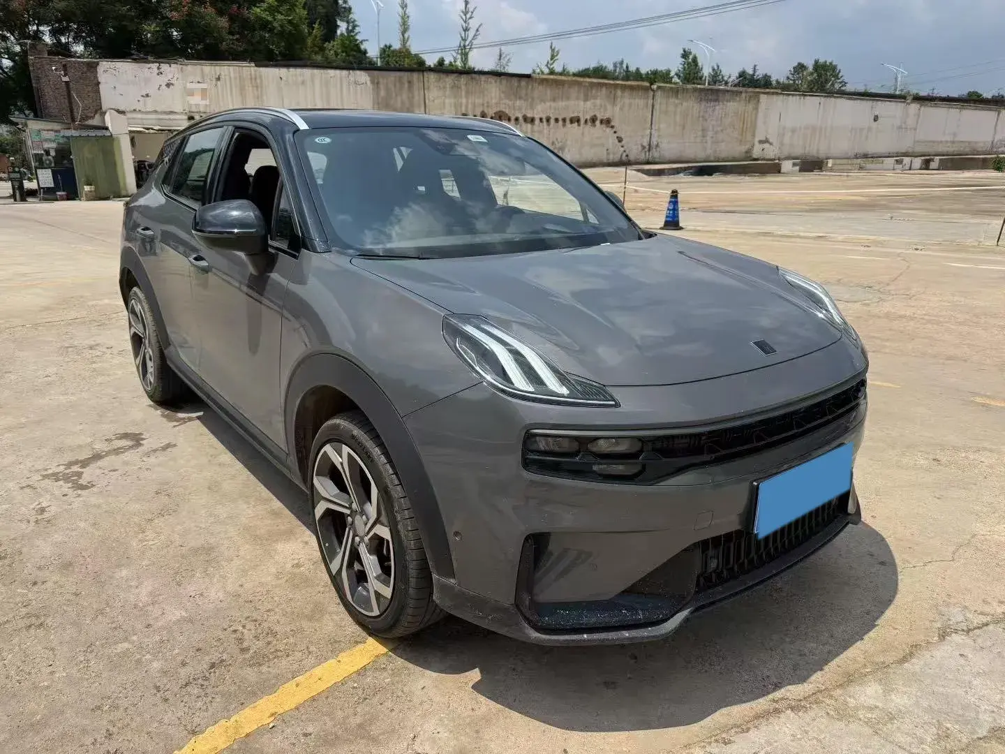 2023 LYNK&CO 06 thumbnail 3