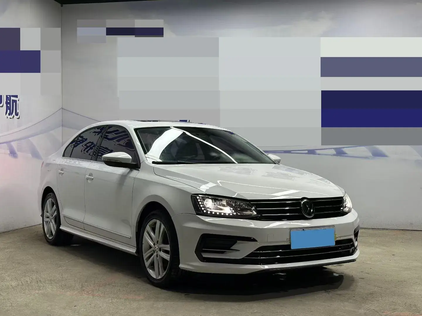 2018 VOLKSWAGEN SAGITAR thumbnail 3