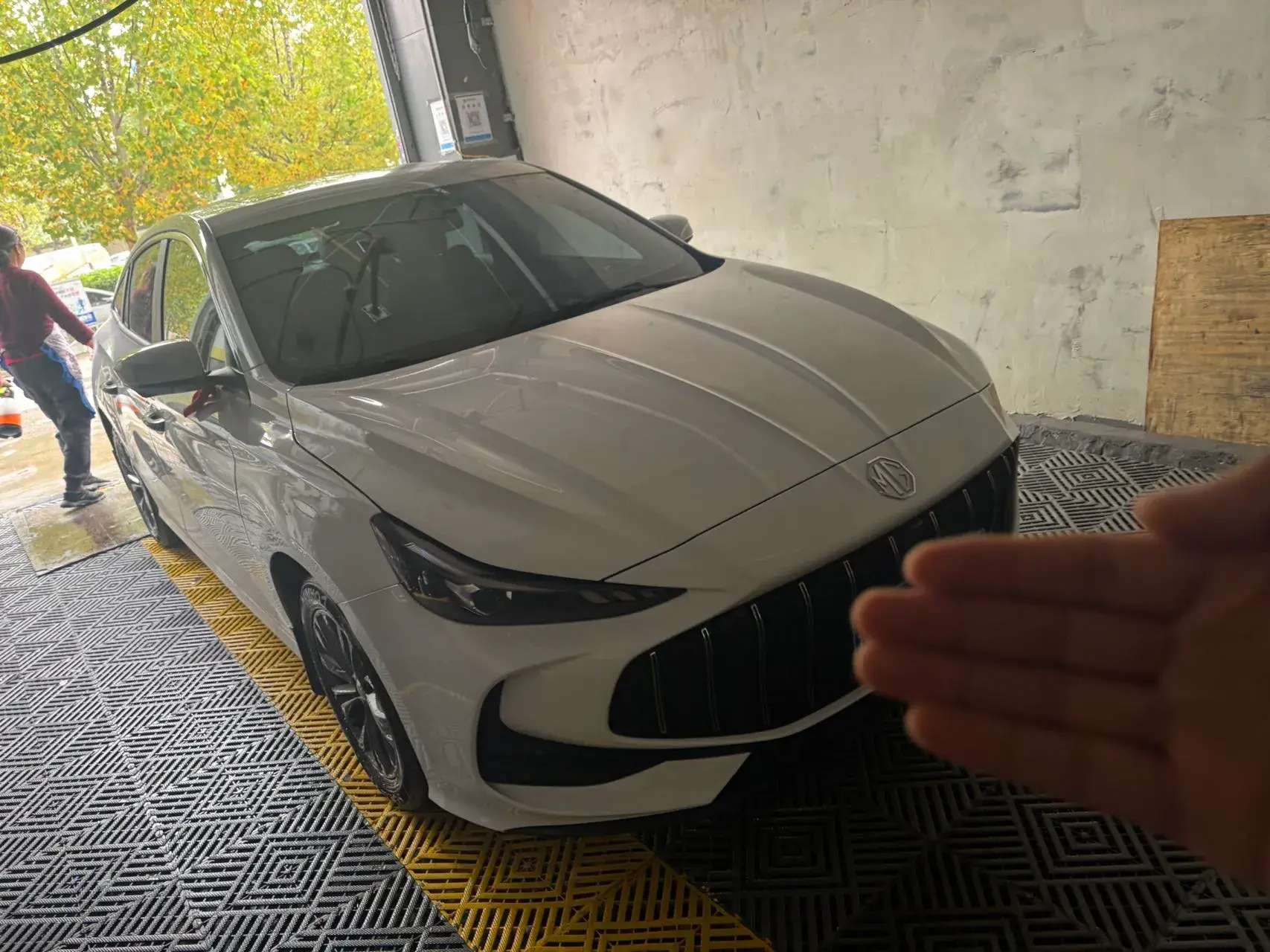 2025 MG 5 thumbnail 2