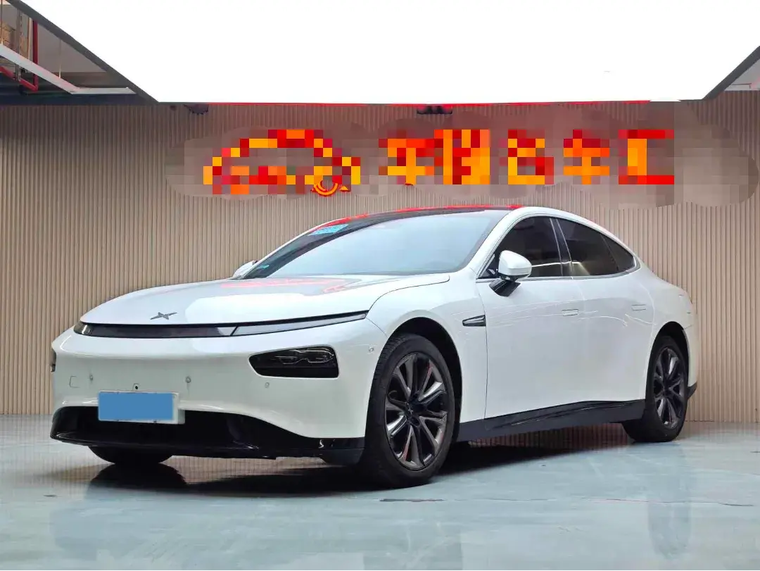 2020 XPENG P7 view 1