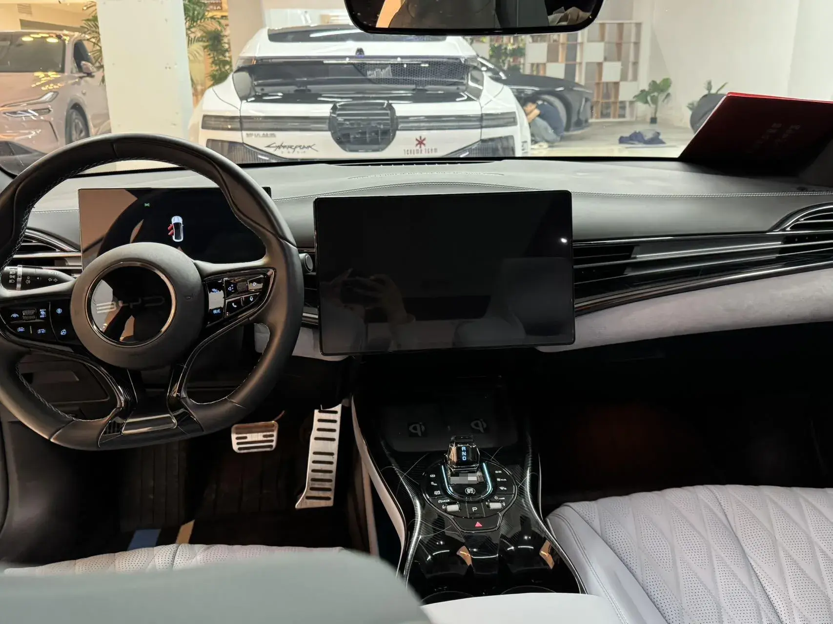 2022 BYD SEAL thumbnail 4