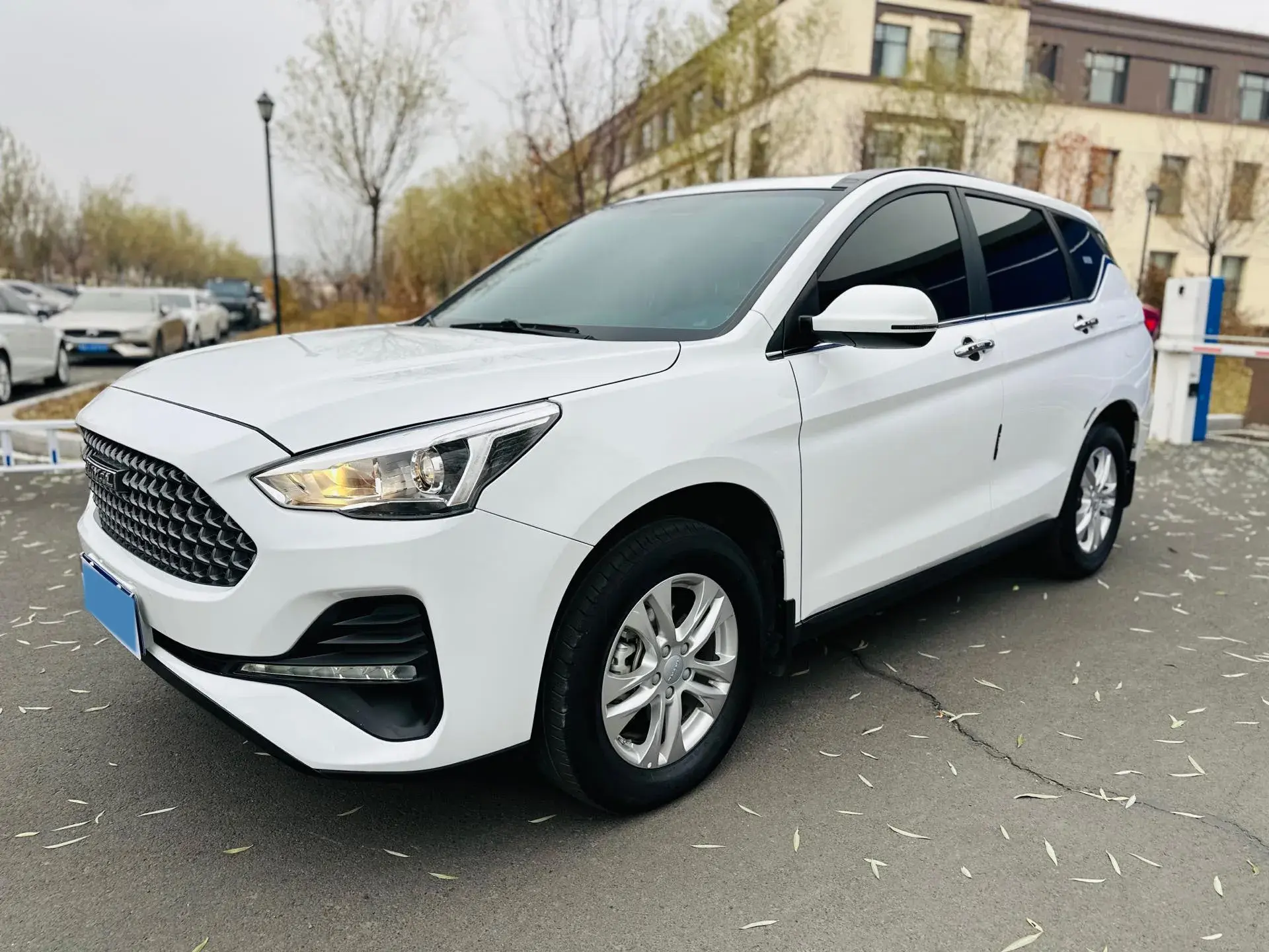 2019 HAVAL H6 view 1