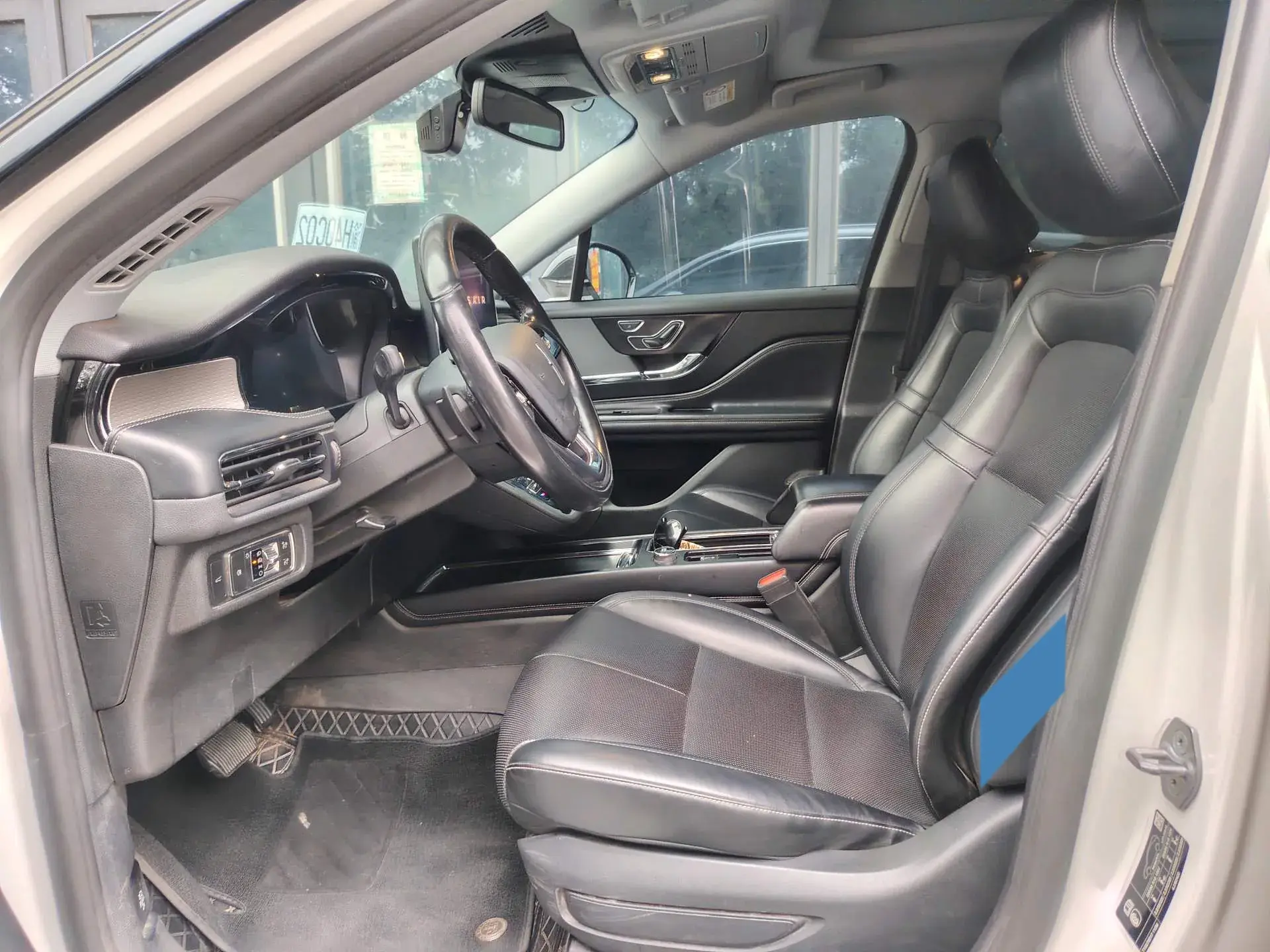 2022 LINCOLN CORSAIR thumbnail 3