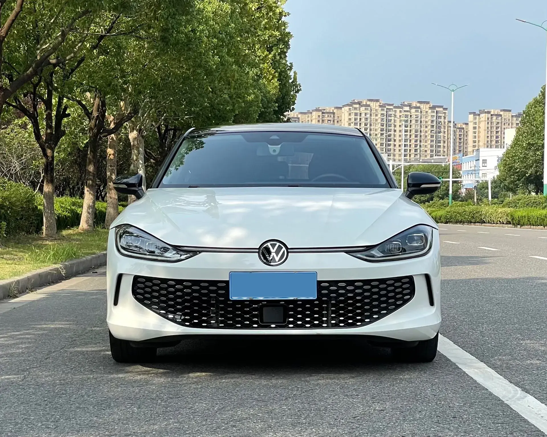 2022 VOLKSWAGEN LAMANDO thumbnail 2