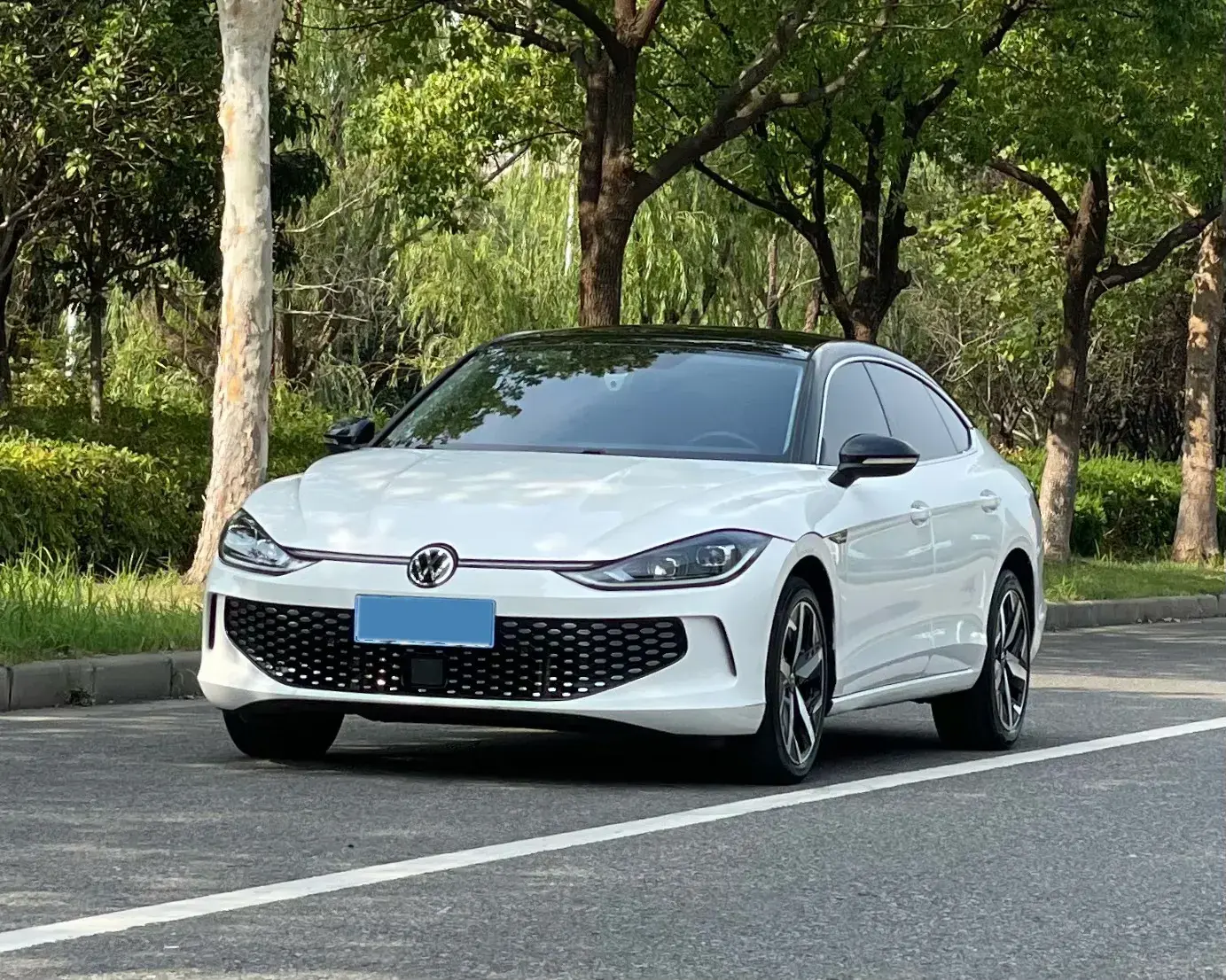 2022 VOLKSWAGEN LAMANDO view 1