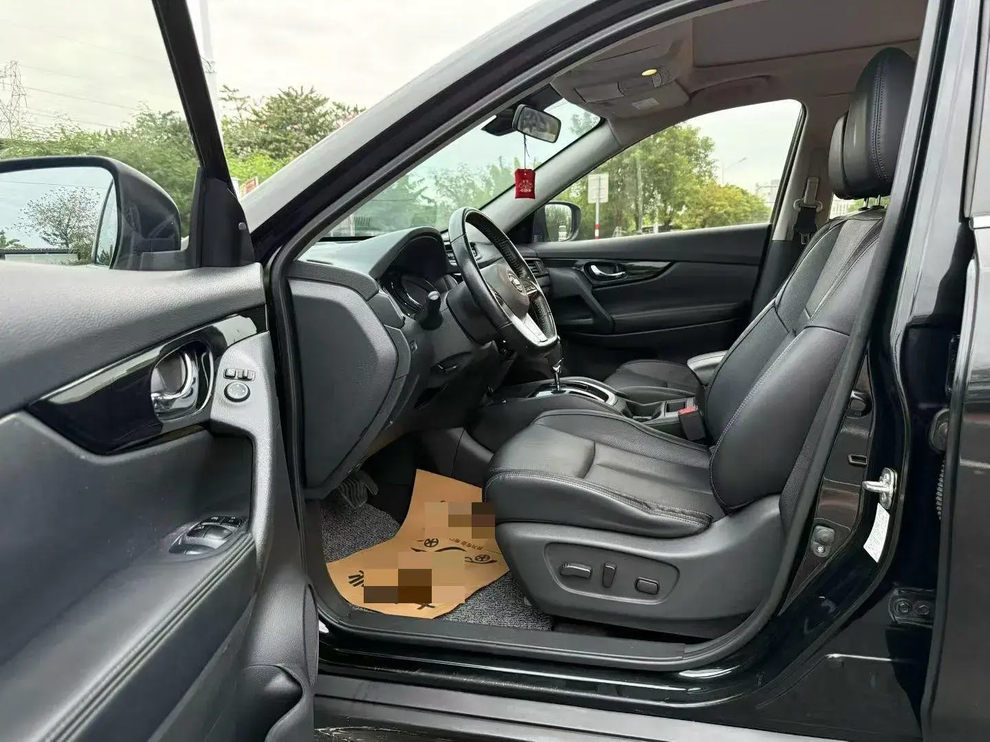 2020 NISSAN X-TRAIL thumbnail 4