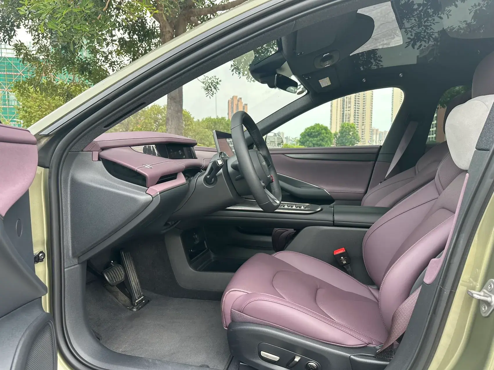 2024 MI SU7 thumbnail 4