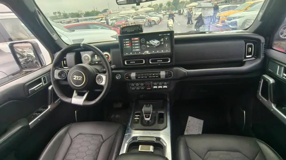 2024 212 212 T01 2.0T 252HP L4 8AT,autocango,china used car exporter,china ev exporter,chinese used car exporter,chinese used ev exporter