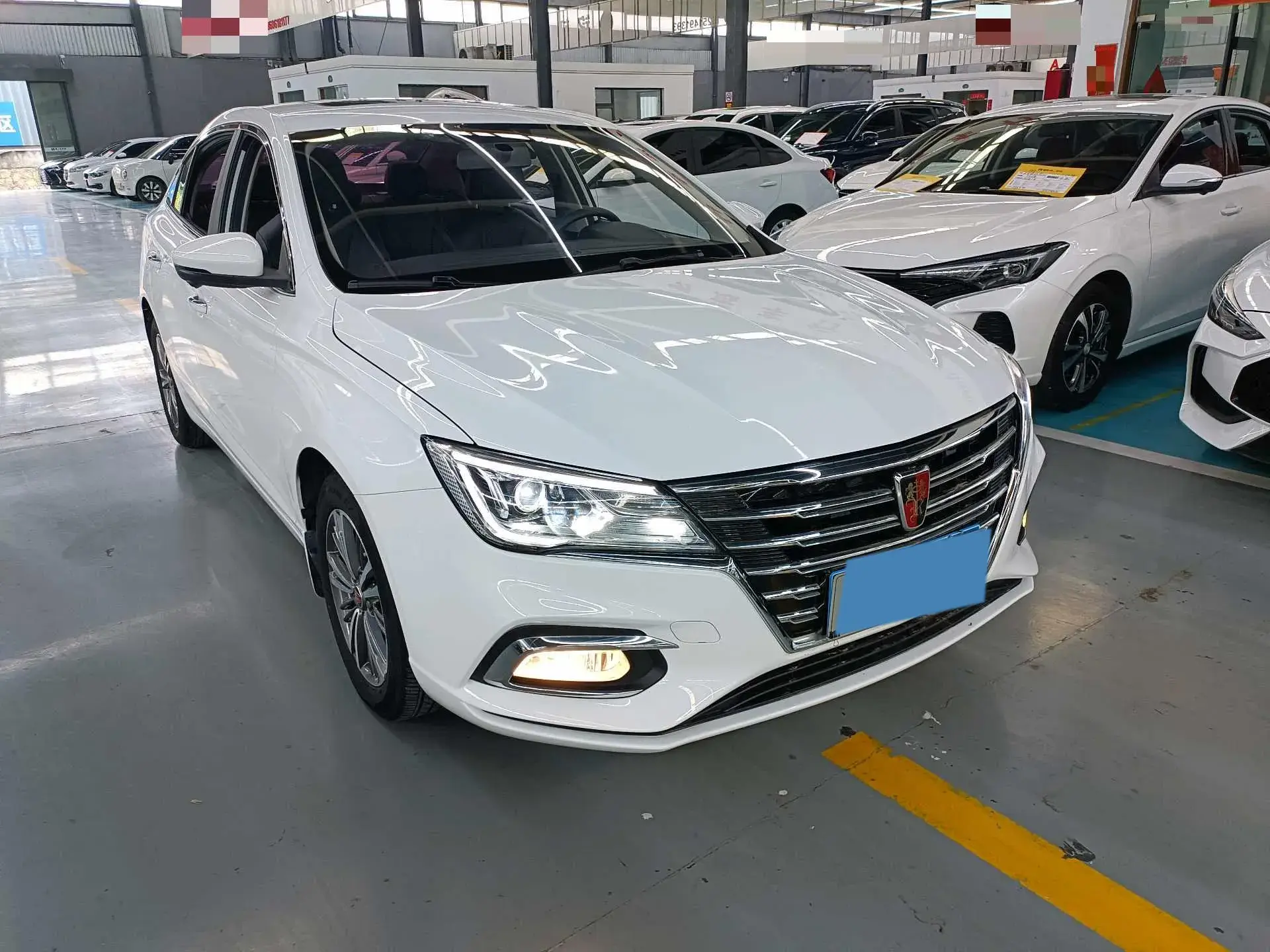 2019 ROEWE I5 thumbnail 4