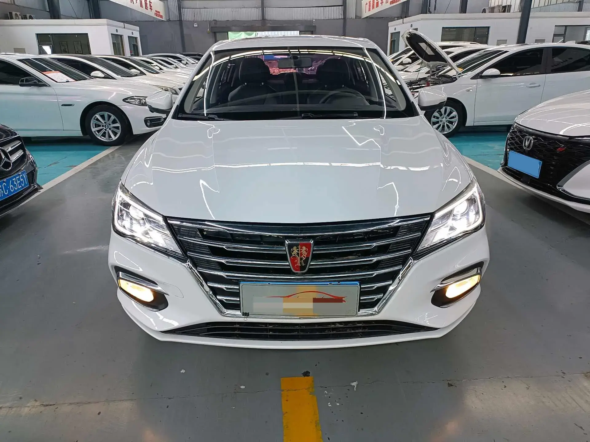 2019 ROEWE I5 thumbnail 3