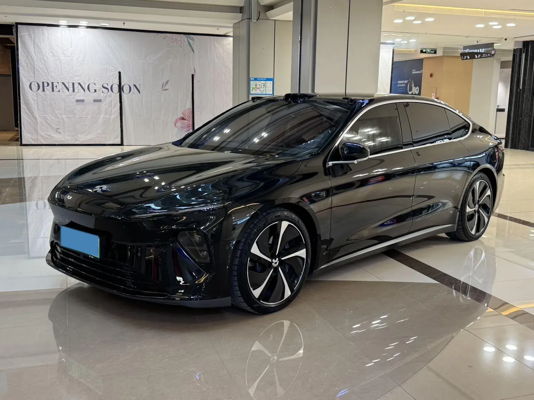 2024 NIO ET7 view 1