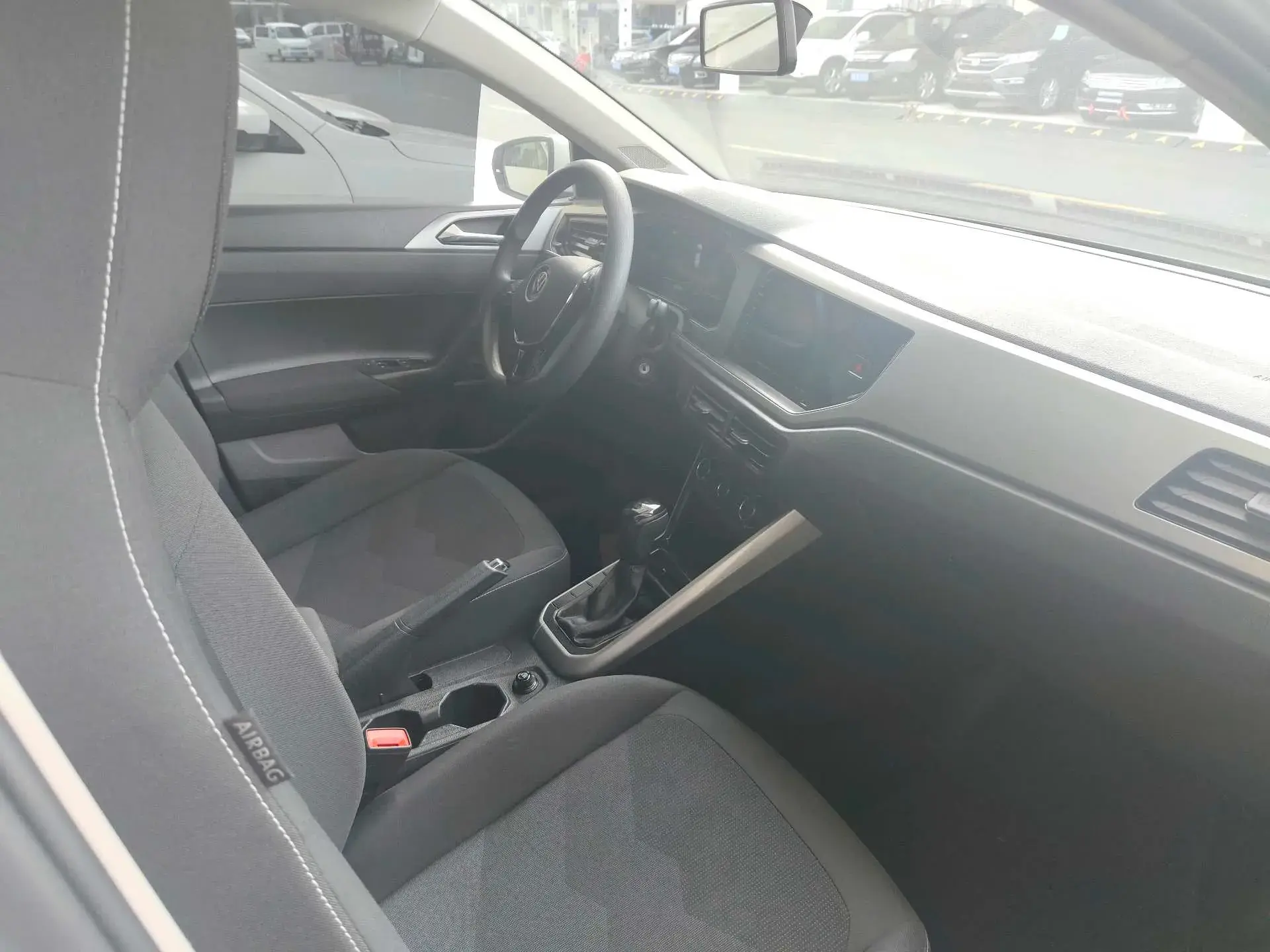 2023 VOLKSWAGEN POLO thumbnail 3