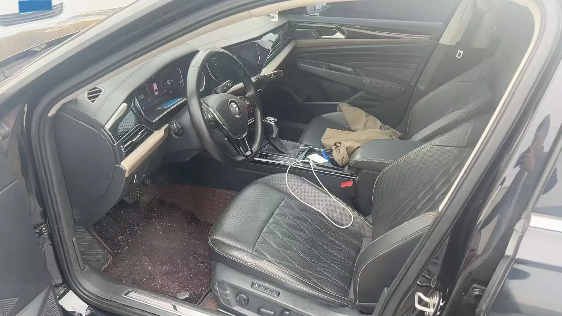 2020 VOLKSWAGEN PASSAT thumbnail 3