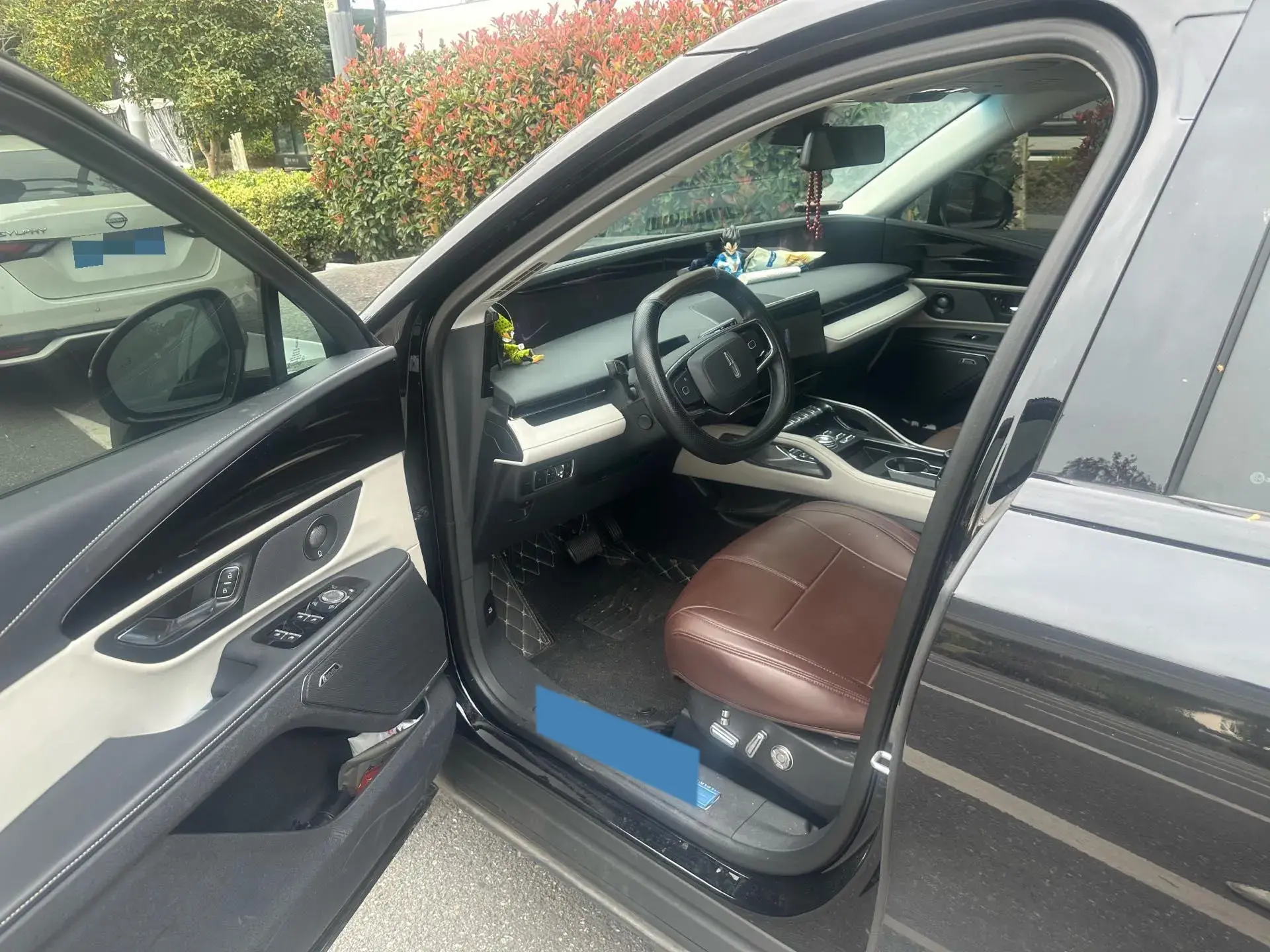 2025 LINCOLN NAUTILUS thumbnail 3