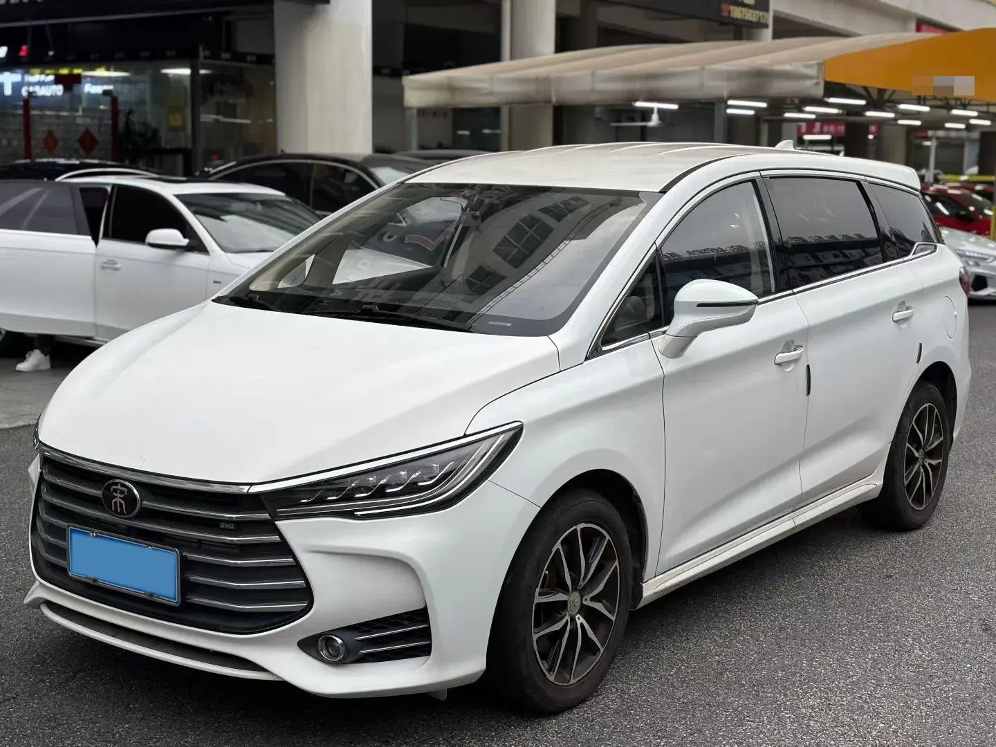 2018 BYD SONG view 1