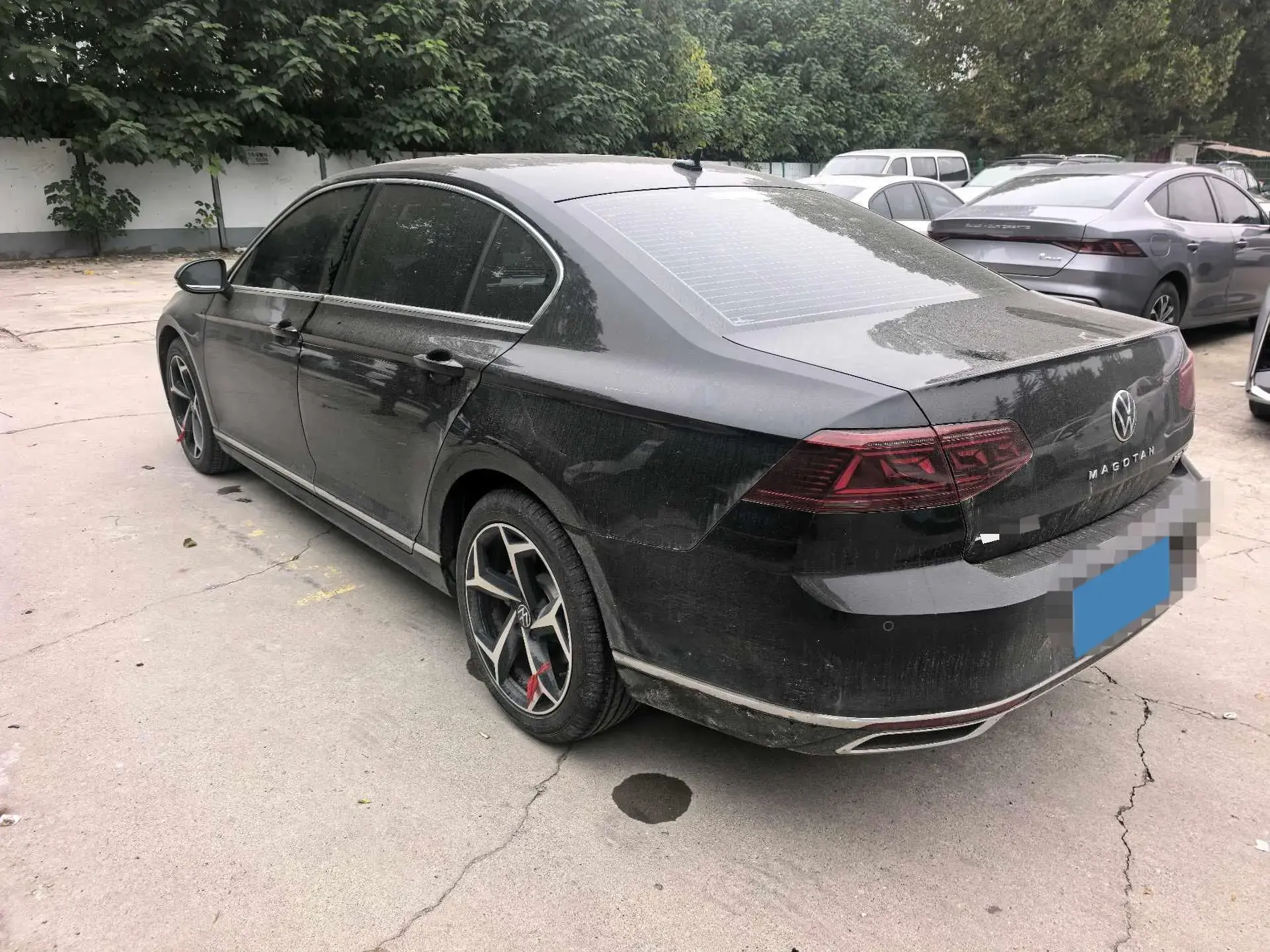 2025 VOLKSWAGEN MAGOTAN thumbnail 3