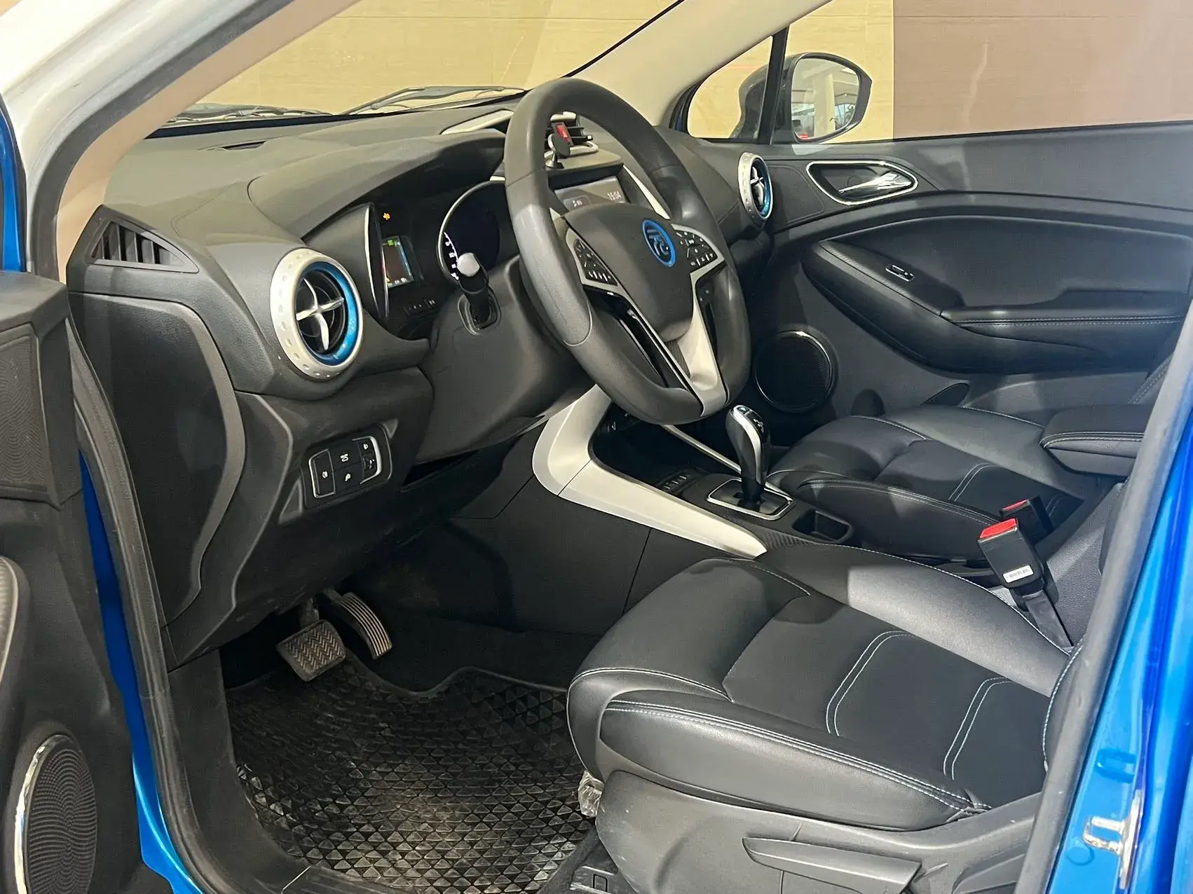 2018 BYD YUAN thumbnail 4