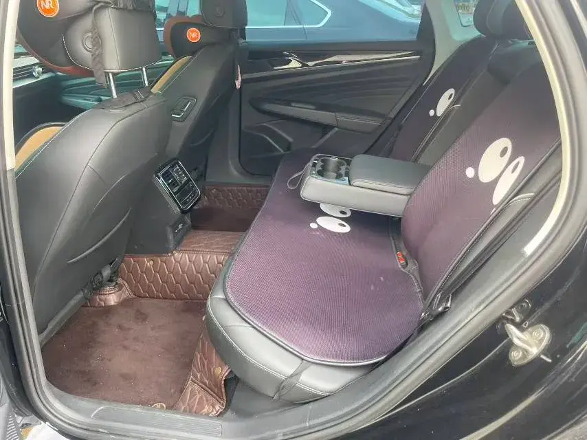 2023 VOLKSWAGEN PASSAT thumbnail 4