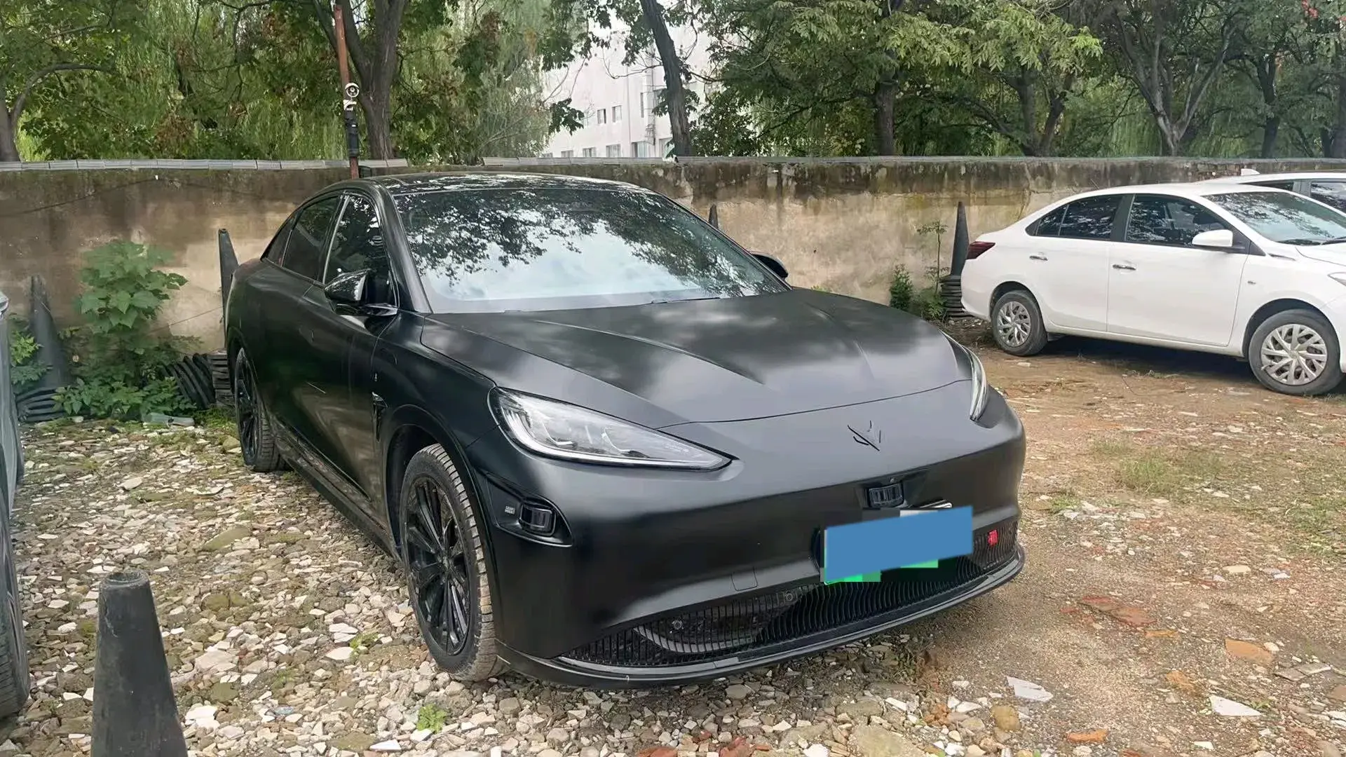 2022 ARCFOX ΑS thumbnail 2