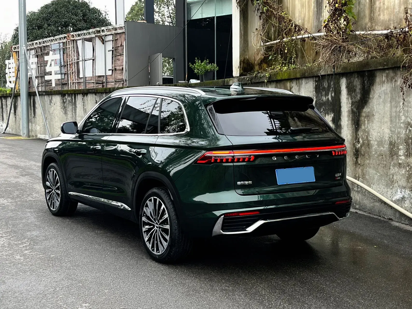 2025 GEELY MONJARO thumbnail 4