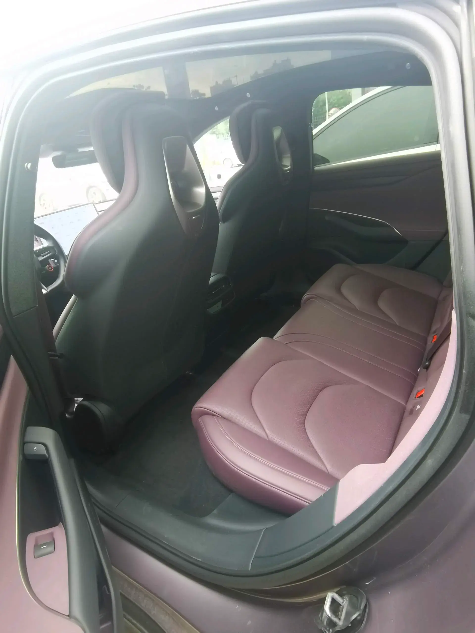 2024 MI SU7 thumbnail 4