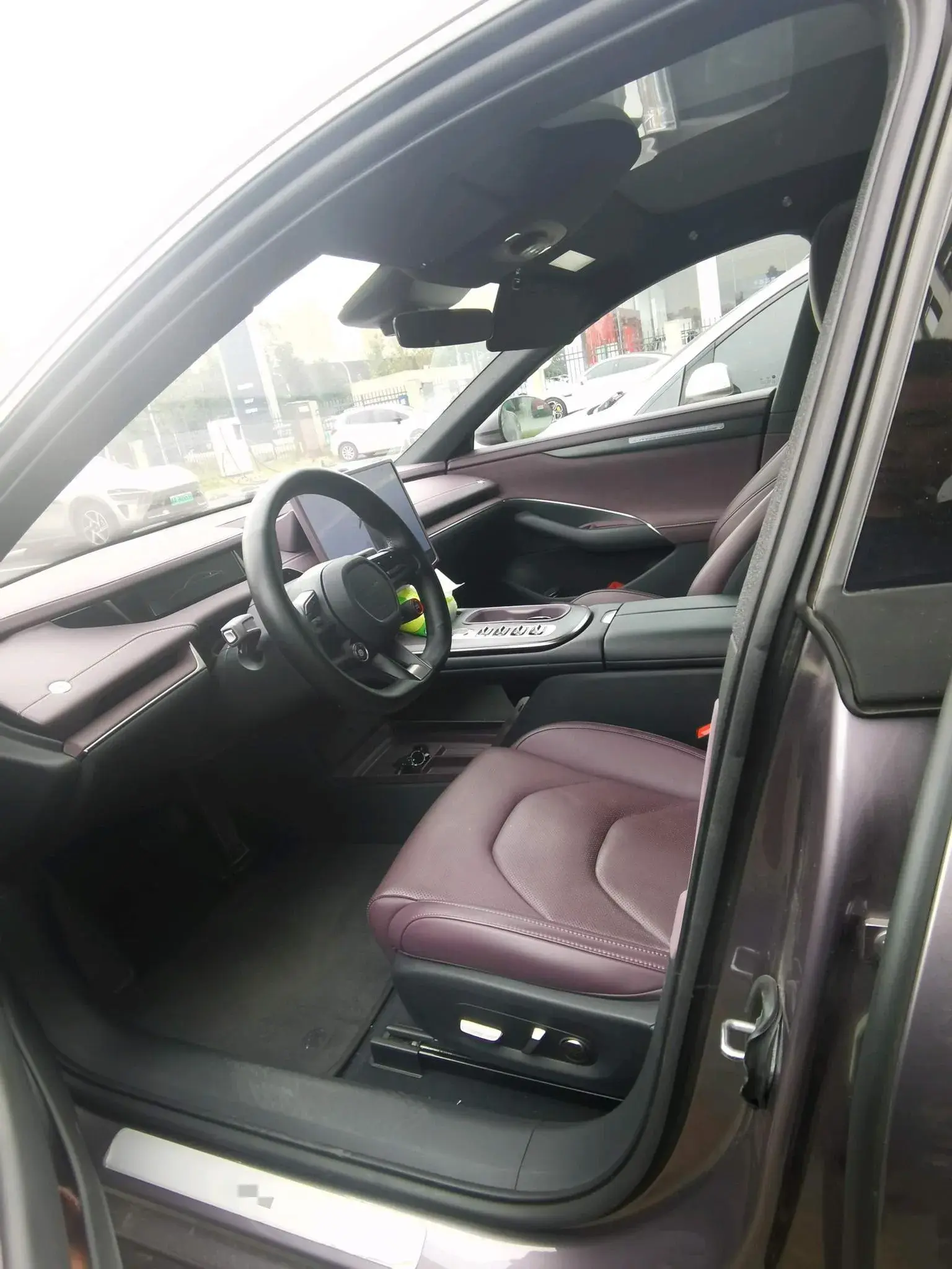 2024 MI SU7 thumbnail 3