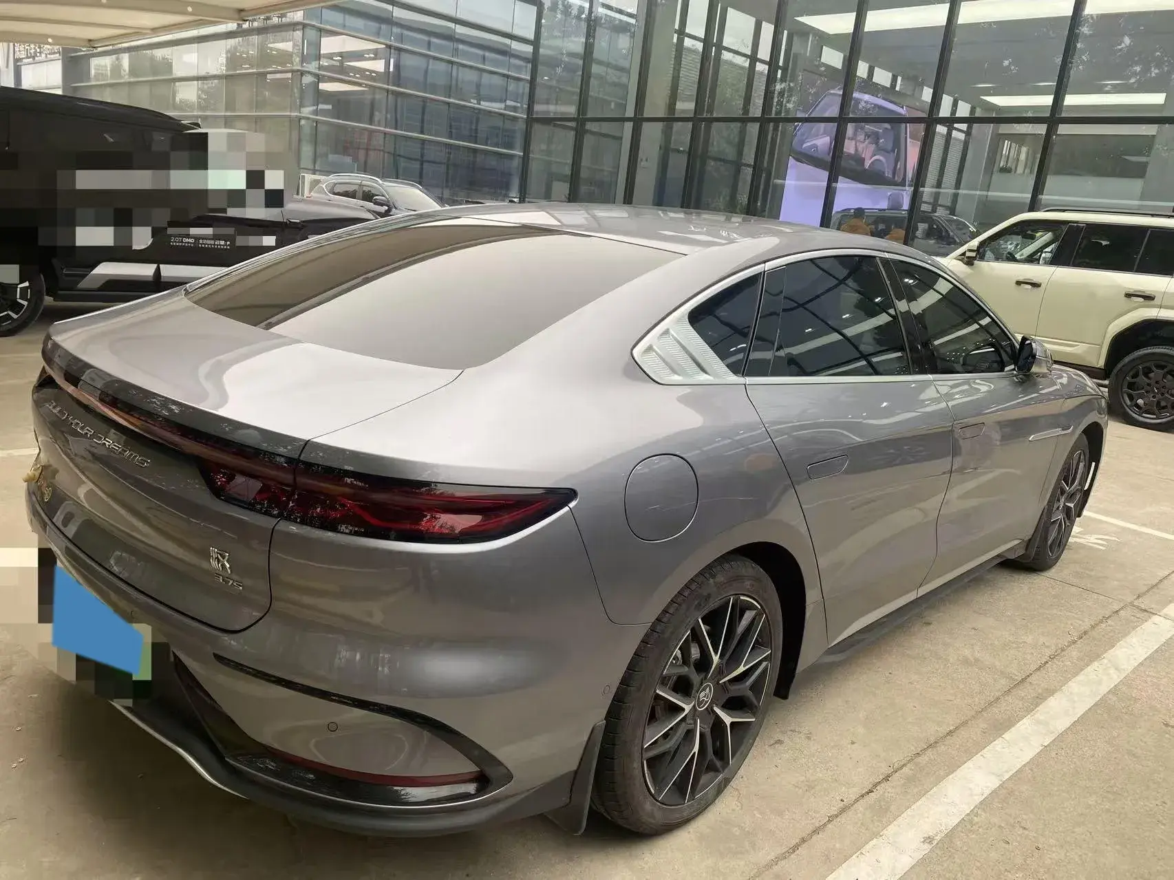 2022 BYD HAN thumbnail 3