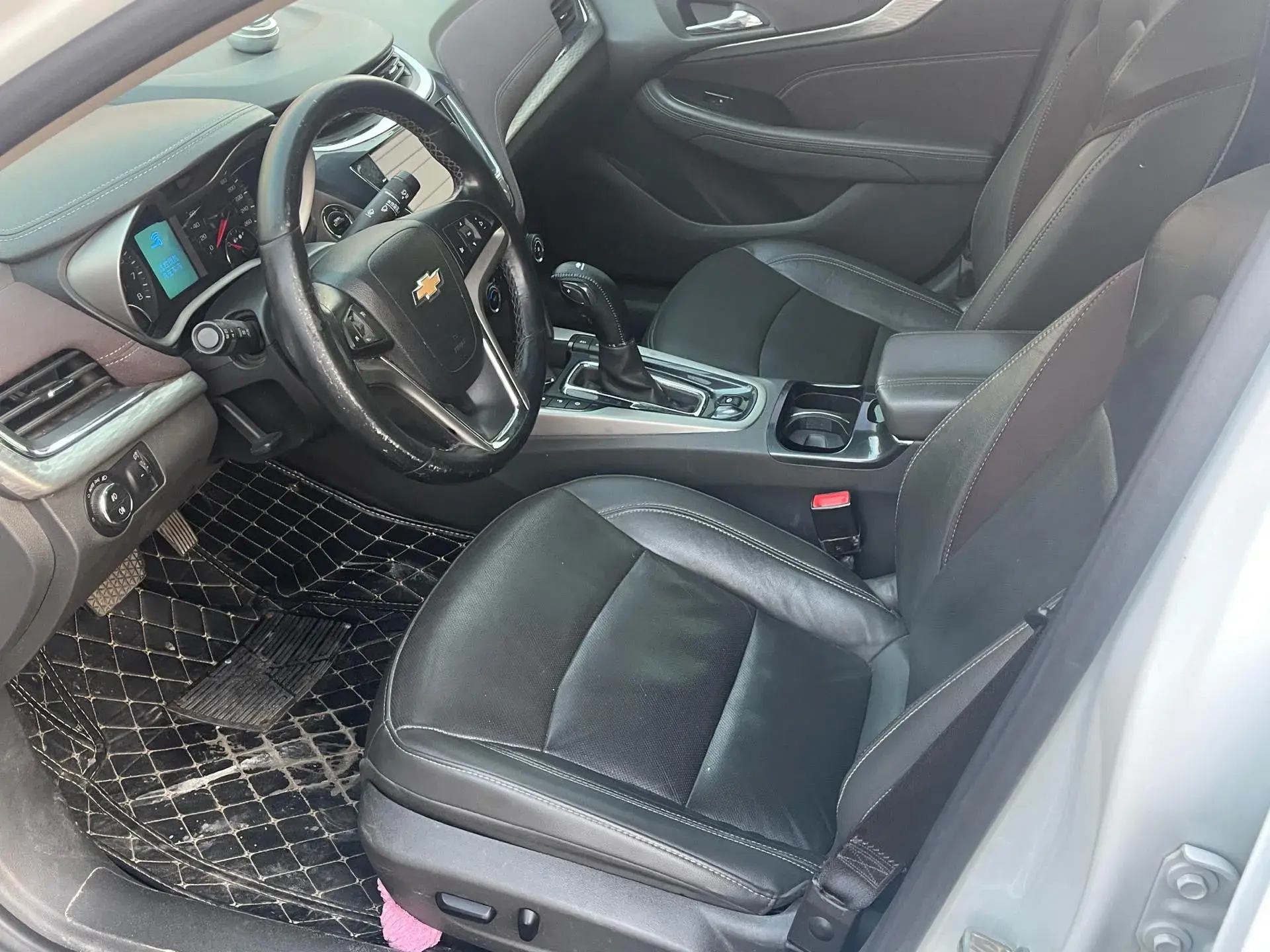 2018 CHEVROLET MALIBU thumbnail 4