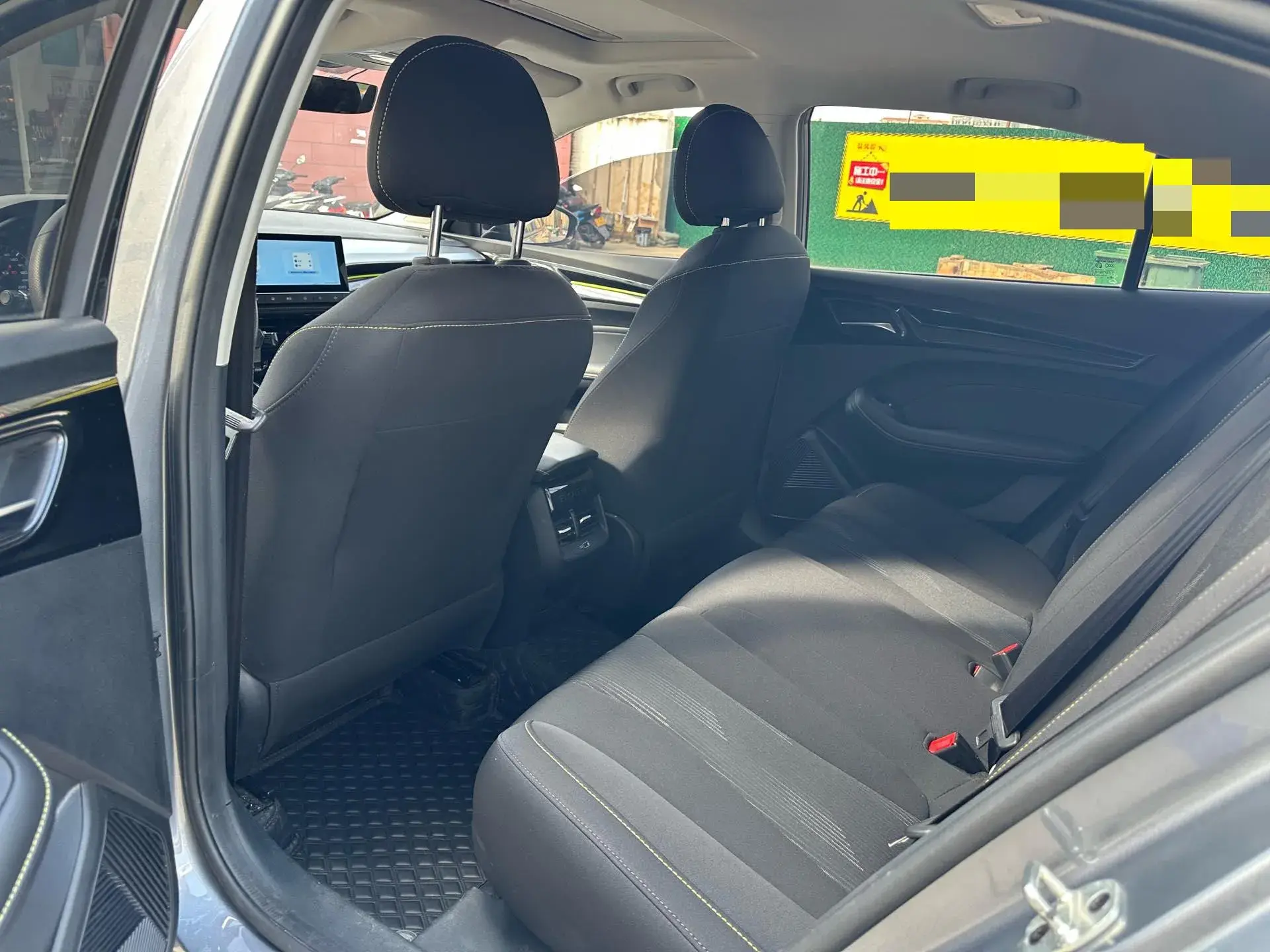 2021 ROEWE I5 thumbnail 4