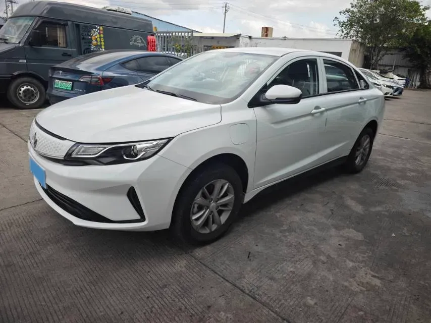 2022 Livan Maple 60s BEV 51.8KWH,autocango,china used car exporter,china ev exporter,chinese used car exporter,chinese used ev exporter
