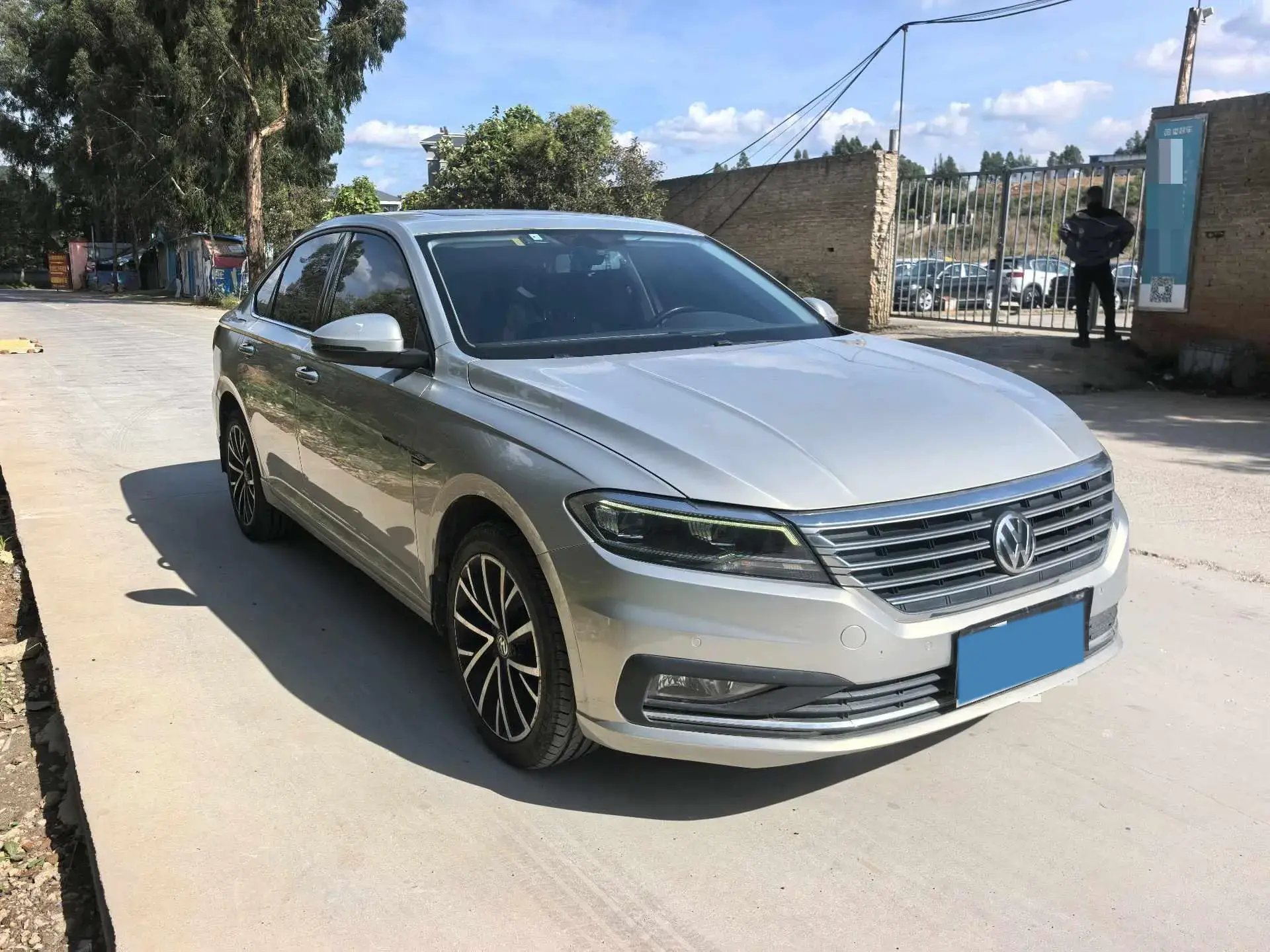 2019 VOLKSWAGEN LAVIDA thumbnail 3