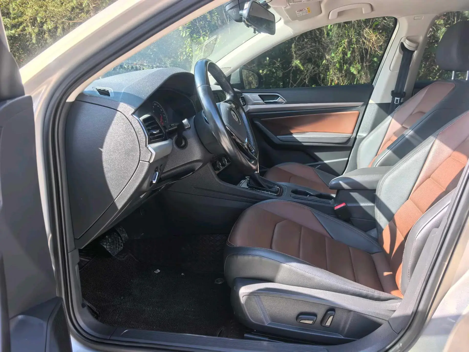 2019 VOLKSWAGEN LAVIDA thumbnail 4