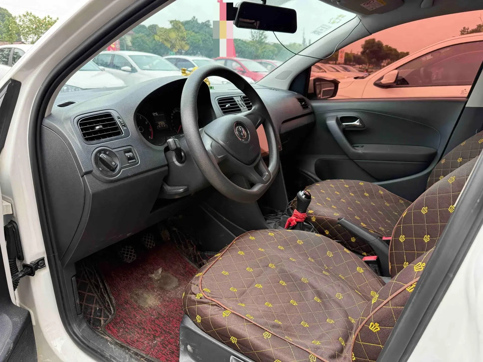 2016 VOLKSWAGEN POLO thumbnail 3