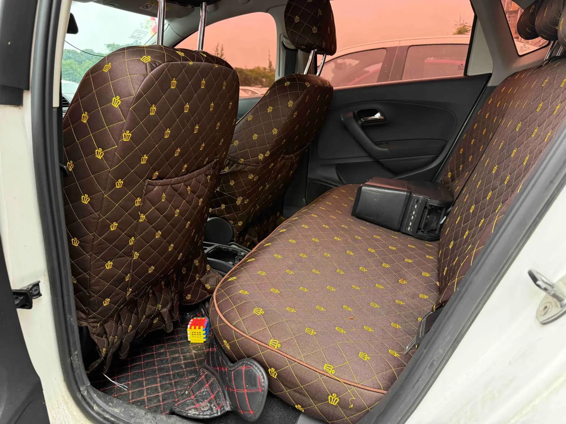 2016 VOLKSWAGEN POLO thumbnail 4