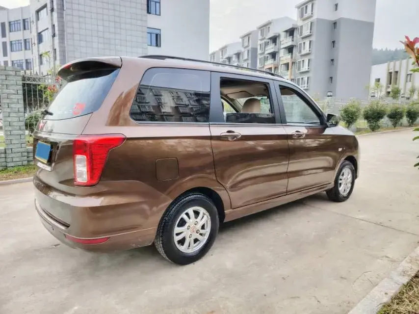 2018 WULING HONGGUANG thumbnail 4