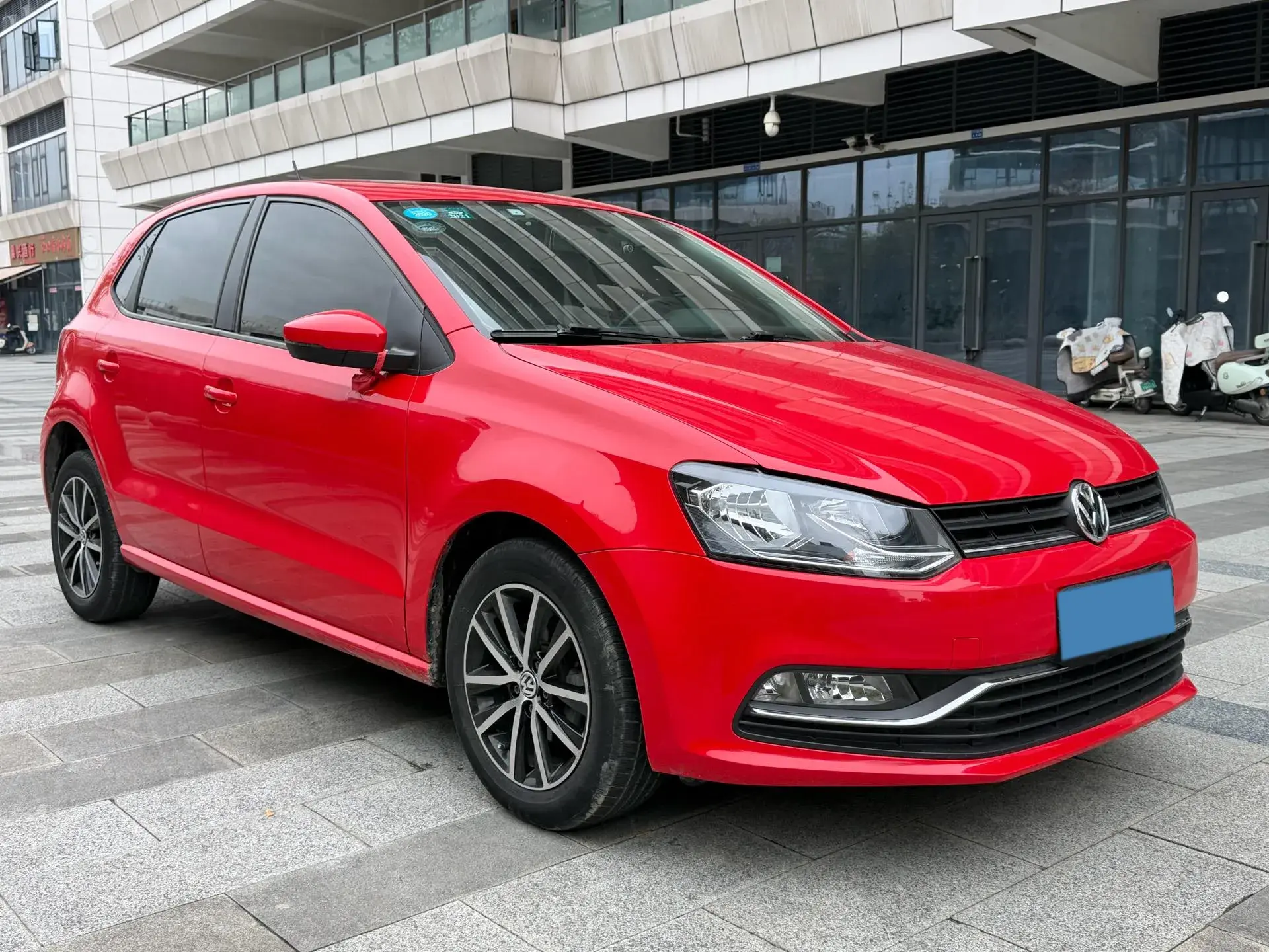 2018 VOLKSWAGEN POLO thumbnail 3