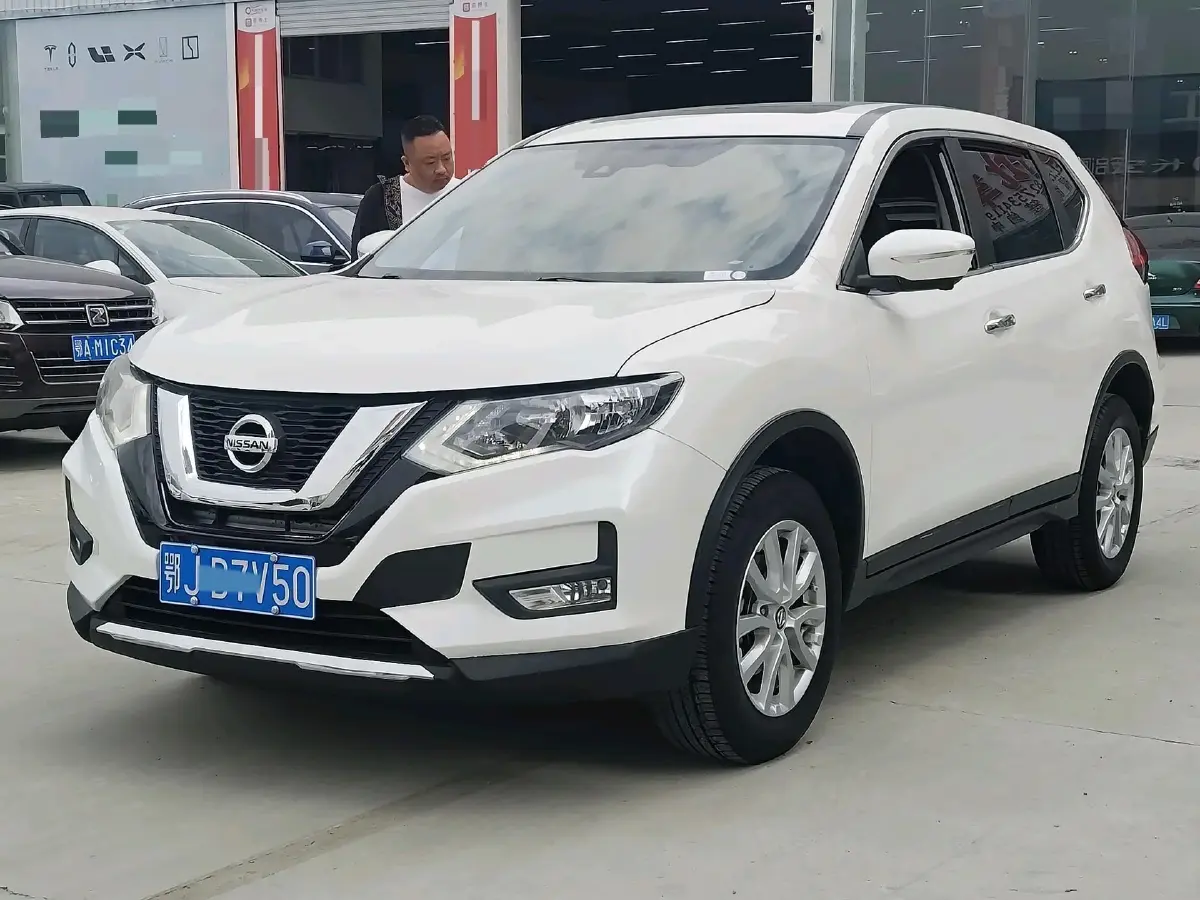 2021 Nissan X-Trail 2.0L 151HP L4 CVT