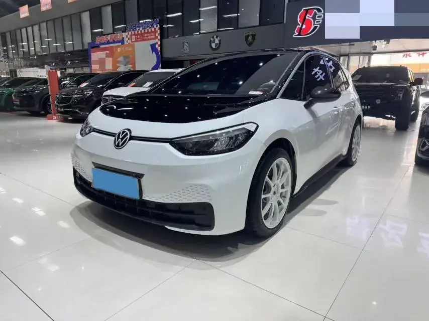 2025 VOLKSWAGEN ID.3 view 1