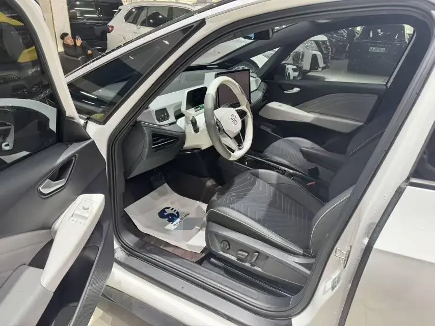 2025 VOLKSWAGEN ID.3 thumbnail 4
