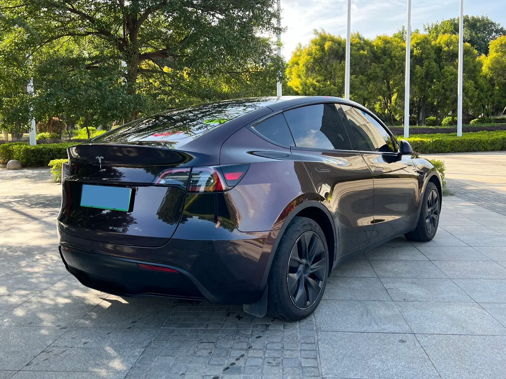 2024 TESLA MODEL thumbnail 4