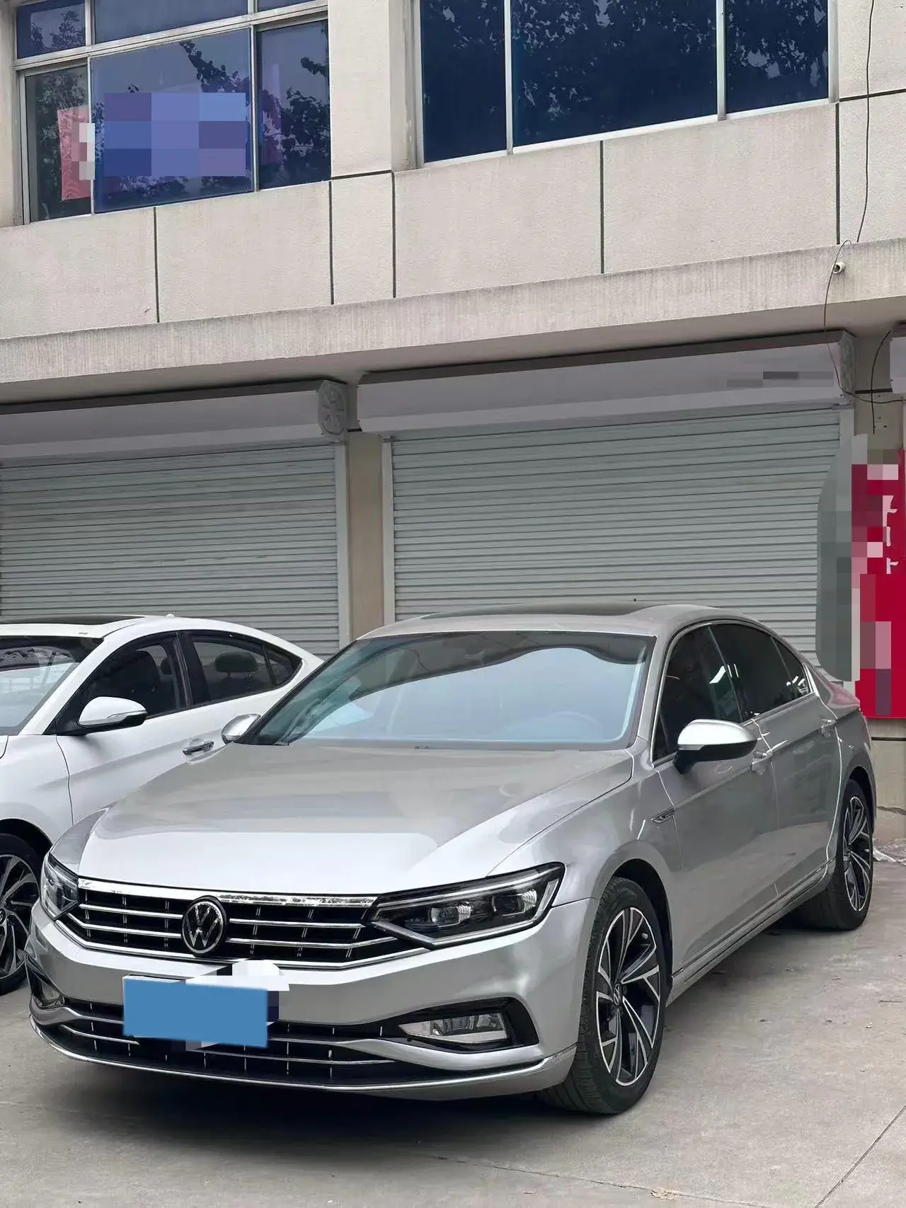 2023 VOLKSWAGEN MAGOTAN view 1