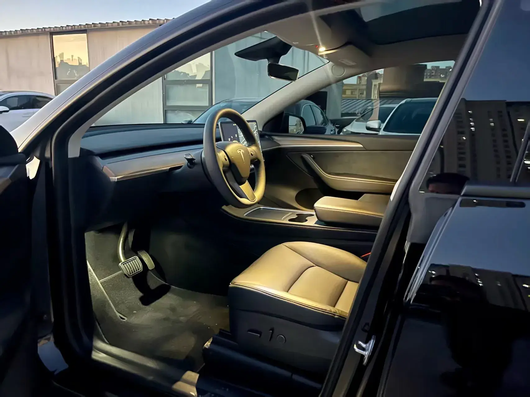 2021 TESLA MODEL thumbnail 2