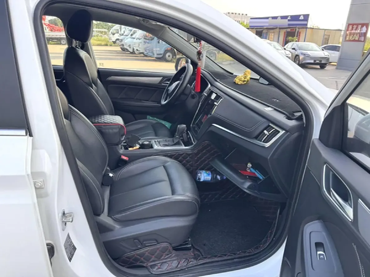 2017 Roewe RX5 1.5T 169HP L4 7DCT,autocango,china used car exporter,china ev exporter,chinese used car exporter,chinese used ev exporter