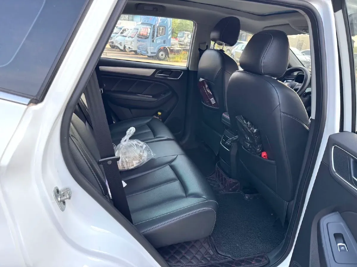 2017 Roewe RX5 1.5T 169HP L4 7DCT,autocango,china used car exporter,china ev exporter,chinese used car exporter,chinese used ev exporter