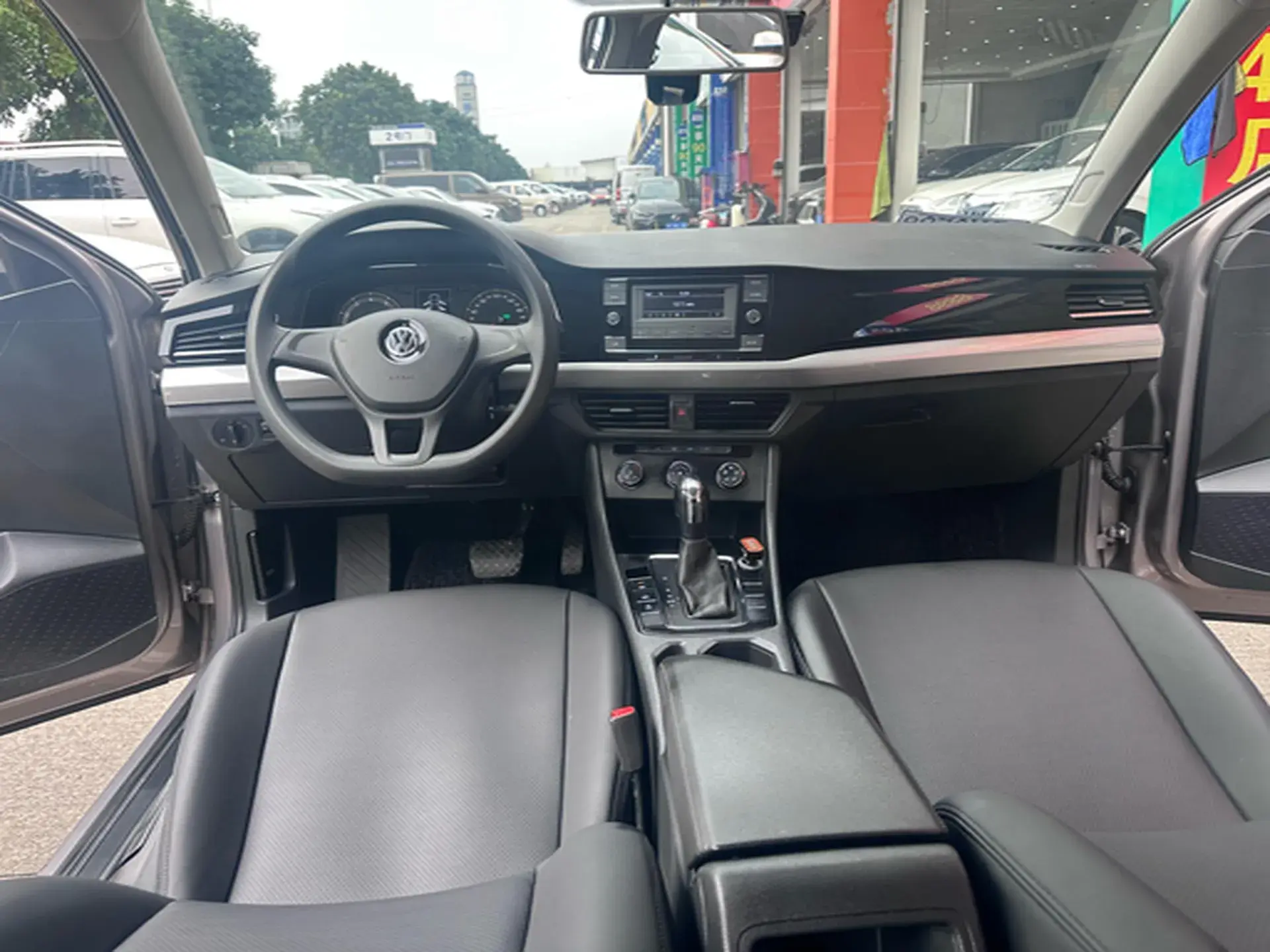 2019 VOLKSWAGEN BORA thumbnail 4